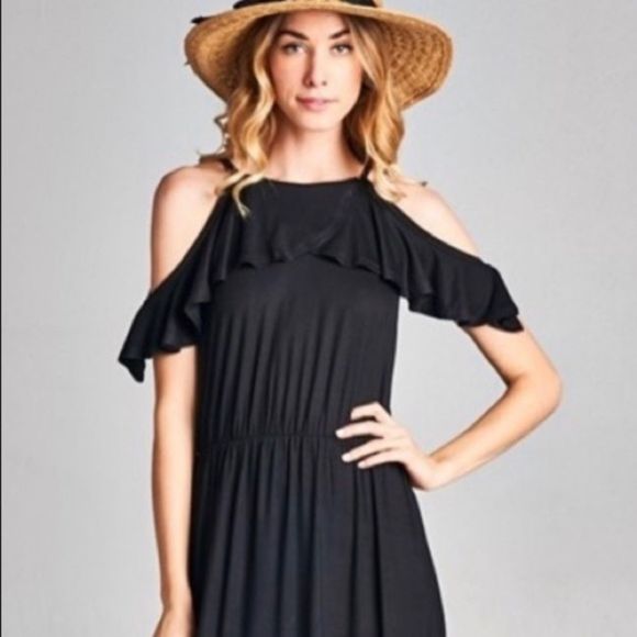 Dresses & Skirts - Black cold shoulder maxi dress